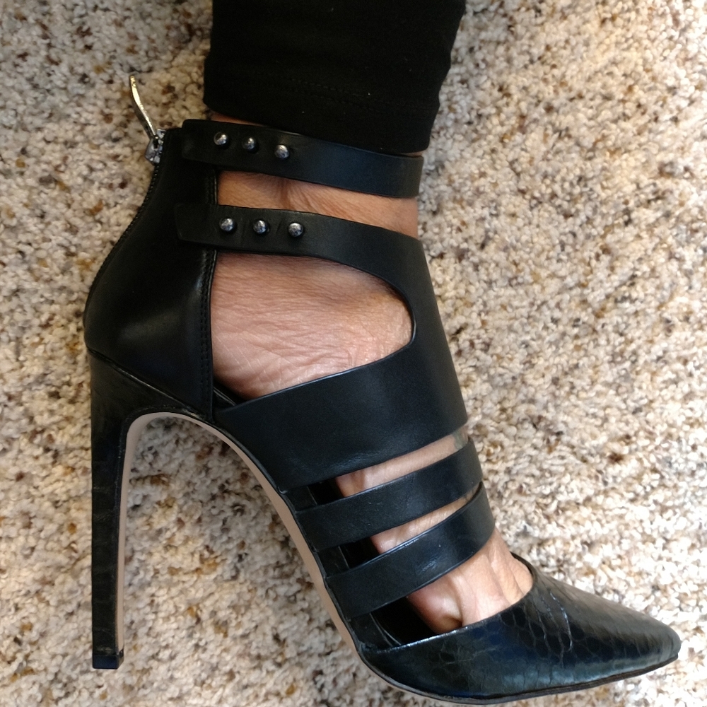 BCBGeneration sexy black stilletos!